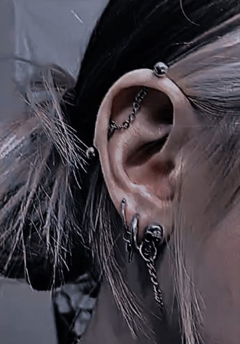 Ear Piercing Alternative, Gothic Ear Piercings Aesthetic, Goth Ear Piercings Grunge Jewelry, Grunge Piercings Ear, Industrial Piercing Inspiration, Goth Industrial Piercing, Black Ear Piercings Aesthetic, Ear Piercings Masc, Alt Ear Piercings