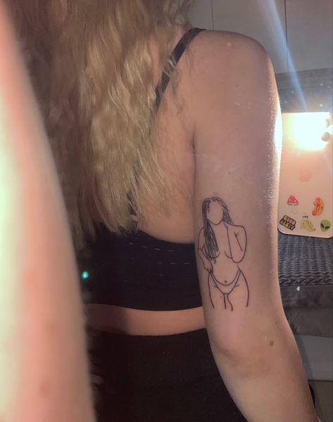 Body Outline Tattoo Female, Women Body Outline Tattoo, Women Body Outline Drawing Tattoo, Women’s Body Outline Tattoo, Simple Womens Body Line Art Tattoo, Body Outline, Tattoo Outline, Body Tattoos, Tiny Tattoos