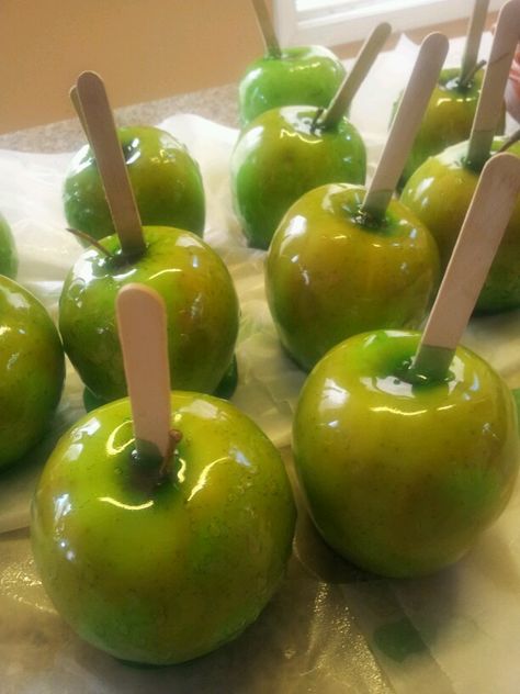 Green Candy Apples Green Candy Apples, Gourmet Candy Apples, Gourmet Candy, Green Candy, Candy Apples, Caramel Apples, Apples, Caramel, Candy