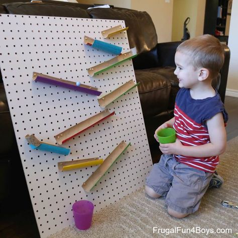 DIY Marble Runs Marble Run Diy, Marble Tracks, Marble Runs, Projects School, Diy Marble, Woodworking For Kids, Marble Run, Stem Projects, Building For Kids