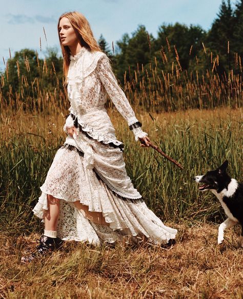 Leading the Field Chic Photoshoot, Rianne Van Rompaey, Walking A Dog, Countryside Fashion, American Vogue, Boyd Holbrook, Nz Wedding, Farm Fashion, Anna Ewers