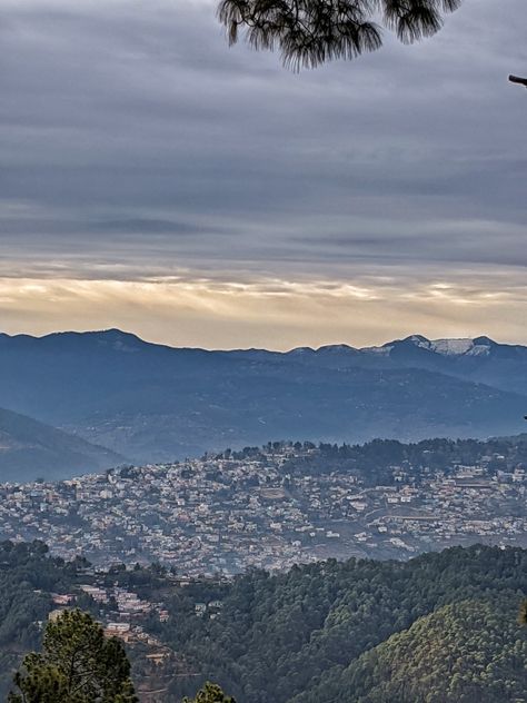 The view of Almora from Kasardevi temple. Mountains Aesthetic, Hippie Movement, Tiny Village, Background Images For Editing, Travel India, Himachal Pradesh, India Travel, The View, Background Images