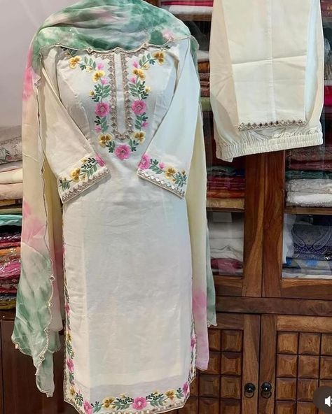 Off White Embroidery Suits, Cotton Party Wear Suits, Work Design For Suits, Boutique Suits Designer, Embroidery Suits Design Machine, Suit Embroidery Designs Punjabi, Punjabi Boutique Suits Embroidery, Machine Work Suits, Machine Work Embroidery On Suits