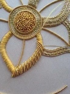 Gold Work Embroidery, Advanced Embroidery, Bead Embroidery Tutorial, Diy Embroidery Patterns, Couture Embroidery, Bead Embroidery Patterns, Hand Embroidery Flowers, Handwork Embroidery Design, Bead Embroidery Jewelry