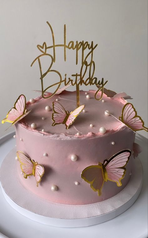 Purple butterfly cake with pearls Butterfly And Pearls Cake, Simple Cake With Butterflies, Birthday Cake For Women Butterfly, Pink And Purple 18th Birthday Party, Cute Birthday Decorations For Women, Birthday Cake Women Simple, Birthday Cake Aesthetic Butterfly, 21 St Birthday Decoration Ideas, Simple Butterfly Cake Designs