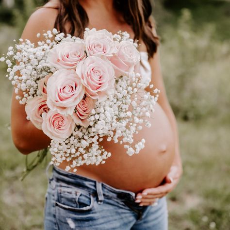 Nothin quite like a bump pic 🤰🏼 #motherhoodphotographer #motherhoodsession #maternityphotography #portraitphotography Girl Maternity Shoot Ideas, Maternity Pictures With Flowers, Country Maternity Photos, Country Maternity, Maternity Shoot Flower Crown, Pink Flower Bouquet, Cute Pregnancy Pictures, Flower Nursery, Pregnancy Shoot