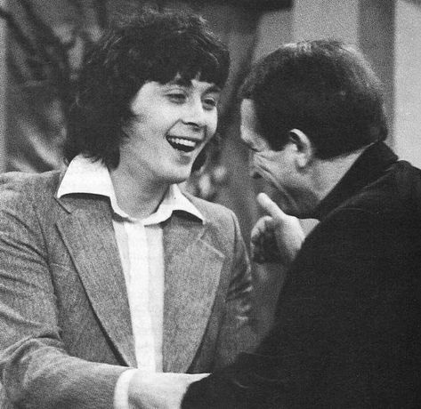 Richard Beckinsale appeared as a guest on Leonard Rossiter's This Is Your Life episode in 1975. Richard Beckinsale, This Is Your Life, Che Guevara, Historical Figures, Google Search, Couple Photos