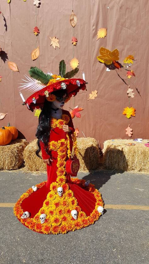 Inspired by the beautiful story my daughter decided to be La Muerte. This was a fun costume that took over a month to complete. Maria Costume Book Of Life, La Muerte Book Of Life Costume, Book Of Life Costume, La Muerte Costume Book Of Life, La Muerte Book Of Life, La Catrina Book Of Life, The Book Of Life, Beautiful Story, Cerámica Ideas