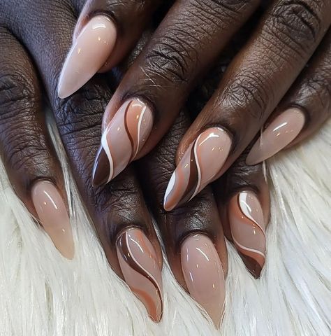 Almondetto Nails Designs, November Almond Nails Designs Fall, Winter Oval Acrylic Nails, Autumn Nails Oval, Almond Thanksgiving Nails, Almond Nails Designs Fall 2024, Neutral Autumn Nails, Nail Ideas Short Almond, Thanksgiving Almond Nails