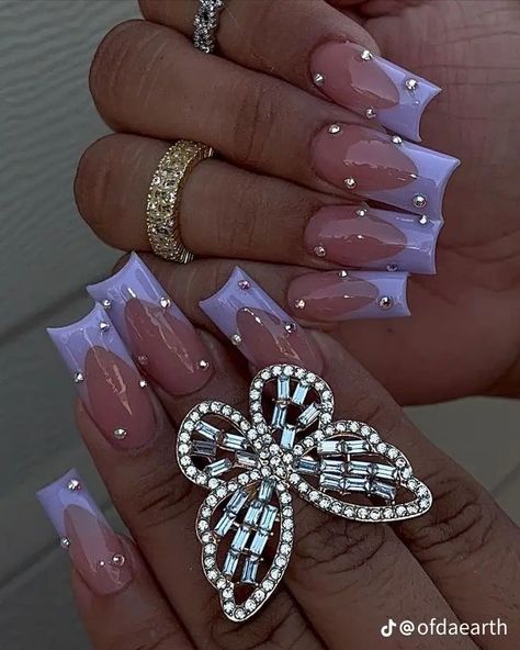 Purple Coffin Nails, Unique Acrylic Nail Designs, Purple Nail Ideas, Sweet 16 Nails, Nail Sunny, Grad Nails, Quince Nails, Quinceanera Nails, Chic Manicure