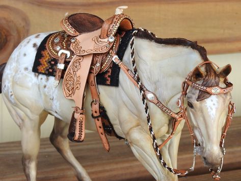 Bay Horses In Western Tack, Miniature Horse Tack, Bay Horses, Bryer Horses, Western Horses, Toy Horses, Breyer Horse, Barrel Racing Horses, Barrel Saddle