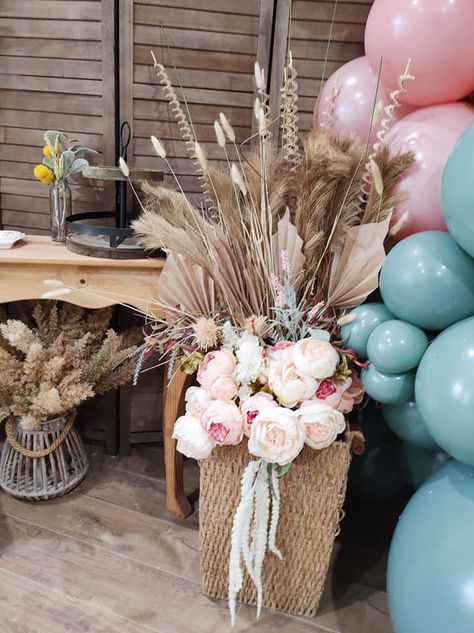 Boho Chic Birthday Party Ideas | Photo 7 of 19 | Catch My Party Boho Grad Party, Boho Graduation Party Ideas, Boho Chic Birthday Party, Boho Graduation, Senior Party, Boho Chic Party, Chic Birthday Party, Boho Party Decorations, Birthday Boho