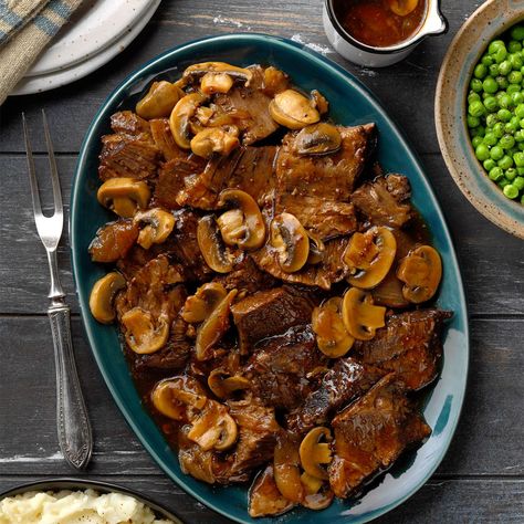 Country Chuck Roast with Mushroom Gravy Chuck Roast Recipes, Mushroom Gravy Recipe, Beef Chuck Roast, Mushroom Gravy, Pot Roast Recipes, Beef Chuck, Chuck Roast, Gravy Recipes, Roast Recipes