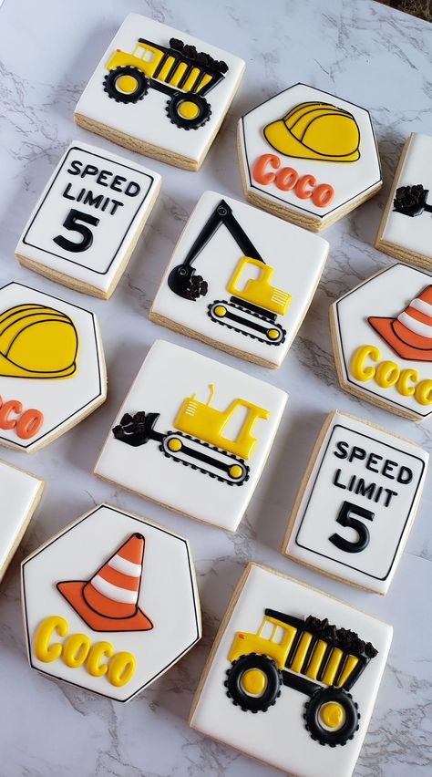 Construction Birthday Cookies, Truck Cookies, Construction Cookies, Flooding Cookies, Cookies Birthday, Royal Iced Cookies, Anna Birthday, Birthday Cookie, Hat Cookies