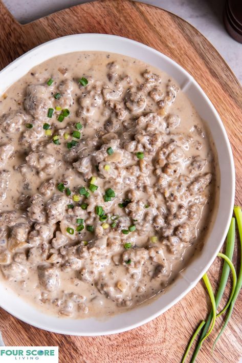 Keto Country Gravy, Keto Hamburger Gravy, Carnivore Sausage Gravy, No Starch Recipes, Keto Sausage Gravy, Keto Gravy, Low Carb Stuffing, Starch Recipes, Homemade Sausage Gravy