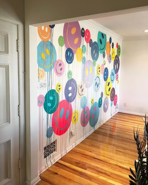 Smiley Face Wall Art - Home Decor Smiley Face Mural, Smiley Face Wall Art, Smiley Face Bedroom, Smiley Face Room, Smiley Classroom, Smiley Decor, Smiley Face Decor, Emoji Decorations, Smile Wall