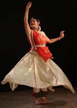 #Kathak - #Indian #Classical #Dance form, originated from Uttar Pradesh, #India Dance Forms Of India, Kathak Costume, Indian Classical Dancer, Dance Forms, Kathak Dance, Dance Of India, Indian Classical Music, Dancer Wear, Indian Classical Dance