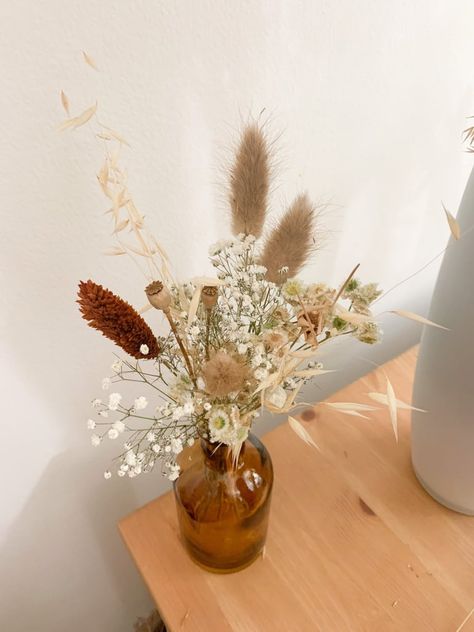 Bud Vase Flowers, Bleached Flowers, Dried Flowers Arrangement, Bud Vases Flowers, Dried Flower Bouquets, Flowers Home Decor, Vase Flowers, Classic Candles, Home Decor Rustic