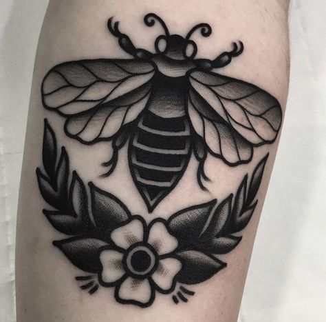 Small Black Traditional Tattoo, Traditional Tattoo Art Black And Grey, Bee Tattoo Traditional, American Traditional Cover Up Tattoo, Trad Bee Tattoo, Traditional Tattoo Art Skull, Old School Tattoo Sleeve Women, Dragon Fly Traditional Tattoo, Traditional Mushroom Tattoo Black