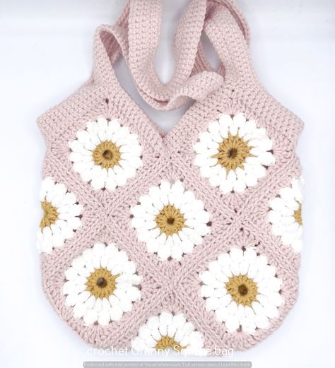 cute crochet patterns | free crochet aesthetic granny square handbag Cute Crochet Granny Square Bag, Granny Square Flower Bag, Granny Square Crochet Bags, Flower Tote Bag Crochet, Flower Granny Square Bag, Granny Square Bags, Crochet Granny Square Tote Bag, Crochet Granny Square Bag, Sac Granny Square