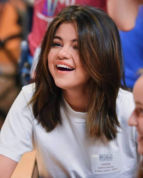 Selena Gomez Short Haircut, Selena Gomez Hairstyles Short, Selena Haircut, Selena Gomez Haircut Medium, Short Hair Selena Gomez, Selena Gomez Haircuts, Selena Hairstyles, Selena Gomez Hair Short, Selena Gomez Hair Color