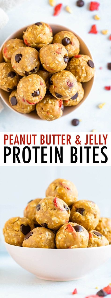 No Bake PB&J Protein Bites! 80 calories and 4g protein per bite. Hello healthy snacking! Perfect for afternoons and pre or post-workout. #healthysnack #proteinbite #eatingbirdfood Healthy Portable Snacks, Pb And J, Healthy Bedtime Snacks, 100 Calorie Snacks, Clean Eating Lunch, Clean Eating Desserts, Post Workout Snacks, Protein Bites, Protein Balls