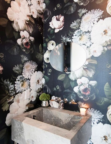 28 Bathroom Wallpaper Ideas That Will Inspire You to be Bold Bold Wallpaper Bathroom, Fun Bathroom Wallpaper, Marble Effect Wallpaper, Wallpaper Bathroom, Bathroom Accent Wall, Eclectic Bathroom, Bathroom Accents, Chic Wallpaper, Bold Wallpaper