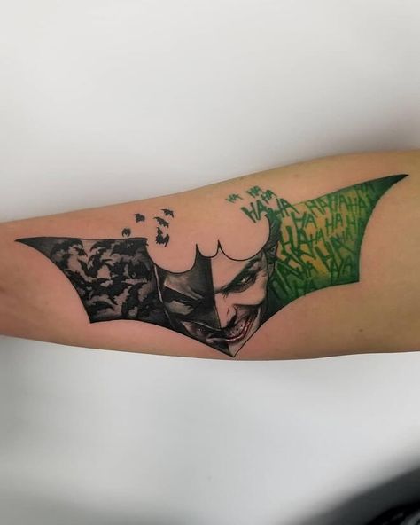 Batman Joker Tattoo, Batman Tattoo Sleeve, Batman Logo Tattoo, Batman Symbol Tattoos, Batman Tattoos, Joker Tattoos, Maching Tattoos, Joker Tattoo Design, Tatuagem Masculina Pequena