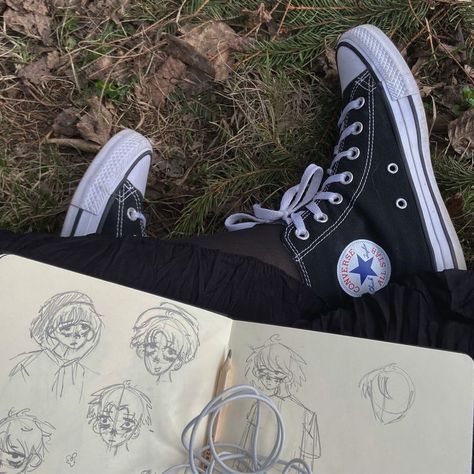 Aesthetic Quiz, Artist Aesthetic, Best Seasons, Autumn Aesthetic, My Vibe, Aesthetic Photo, Fall Vibes, Converse High Top Sneaker, Converse Chuck Taylor High Top Sneaker