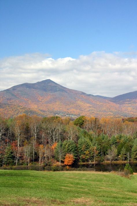 Peaks of Otter, Bedford County Bedford Virginia, Fall Stuff, Virginia Is For Lovers, Place To Visit, Blue Ridge Mountains, Beautiful Place, Commonwealth, Going Home, Beautiful Places To Visit