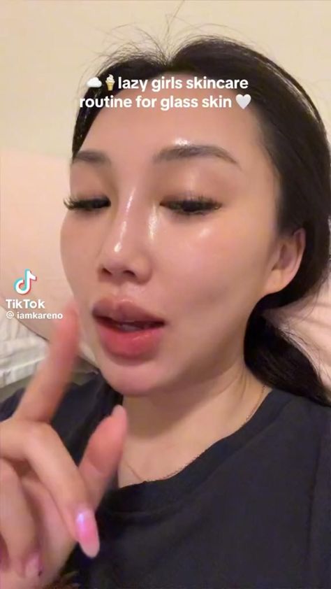 3-in-1 Advanced SkinLight Pro designed to clear skin, reduce texture, and enhance overall complexion for a radiant look. Korean Skin Care Secrets, Toner Pads, Natural Face Skin Care, Serious Skin Care, Korean Skin Care, Clear Skin Tips, Professional Skin Care Products, Korean Skin, Facial Skin Care Routine