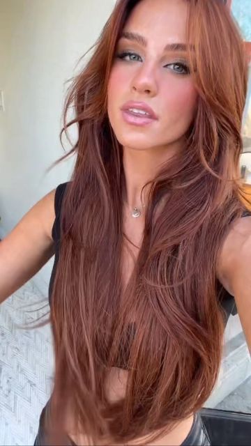 Julia Hatch Haircut, Julia Red Hair, Red Hair With Extensions, Julia Hatch Hair, 22 Inch Extensions, Julia Hatch, Red Velvet Hair Color, Green Eyes And Freckles, Ginger Hair Extensions