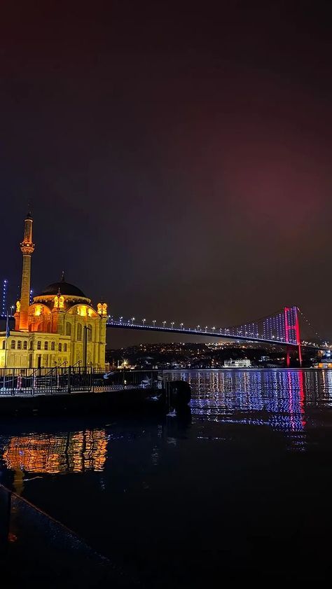 Istanbul Aesthetic Night, Istanbul Fake Story, Istanbul Night, Fake St, Istanbul Turkey Photography, Turkey Photography, Easy Disney Drawings, Istanbul Photography, Istanbul City