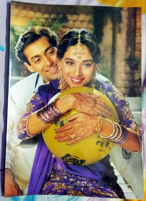 #BollywoodFlashback #muvyz #muvyz071722 Salman Madhuri, Salman Khan Aishwarya Rai, Hum Aapke Hain Koun, Good Old Movies, Salim Khan, Old Bollywood Movies, Bollywood Retro, 90s Bollywood Aesthetic, Salman Khan Photo