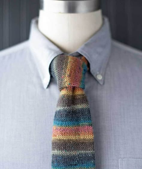 Knit a Handsome Necktie ... Makes a Great Gift and the Pattern is FREE! #knitting #freepattern #giftideas #handmade #diy Tie Pattern Free, Necktie Pattern, Tie Pattern, Sock Knitting Patterns, Knit Tie, Knit In The Round, Stockinette Stitch, Knitting Accessories, Alter Ego