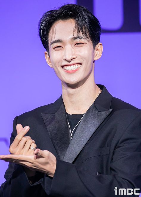 DK PHILIPPINES on Twitter: "🫶🏻 🫰🏻… " Eyebrow Slits, Seventeen Lee Seokmin, Facing The Sun, Seventeen Debut, Three Star, Press Conference, Inspirational Pictures, Love Of My Life, Seventeen