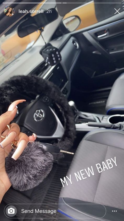 Car Astethic For Women, Cute Car For Women, Getting A New Car Aesthetic, Glam Car Interior, Boujee Car Interior, New Car Astethic, Brand New Car Aesthetic, Decorated Cars Interior, New Car Black Women