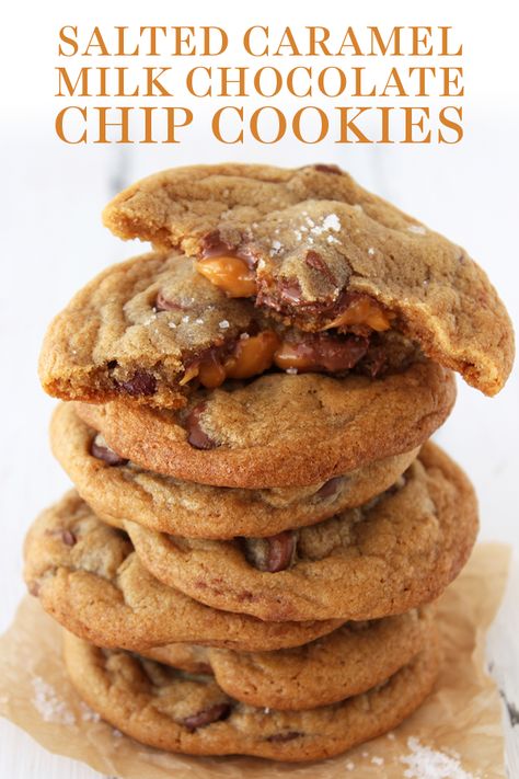 Milk Chocolate Chip Cookies, Salted Caramel Cookies, Caramel Chocolate Chip Cookies, Handle The Heat, Salted Caramel Chocolate, Best Cookie Recipes, Chocolate Caramels, Milk Chocolate Chips, Yummy Sweets