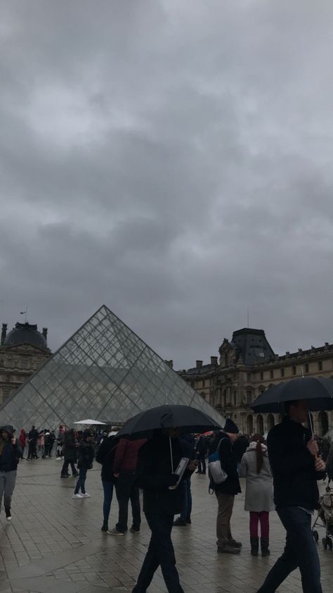 Paris Rain Aesthetic, Paris In The Rain Aesthetic, Paris Raining, Rainy Paris Aesthetic, Paris Rainy Day, Rain In Paris, Rain Paris, Paris In February, Rainy Day In Paris