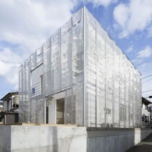 Metal mesh shrouds Fumihiko Sano's  MoyaMoya house Open Ceiling, Japanese Architect, Japanese Architecture, Data Center, Japanese House, Metal Mesh, Contemporary Architecture, Architecture Photography, Architecture Design