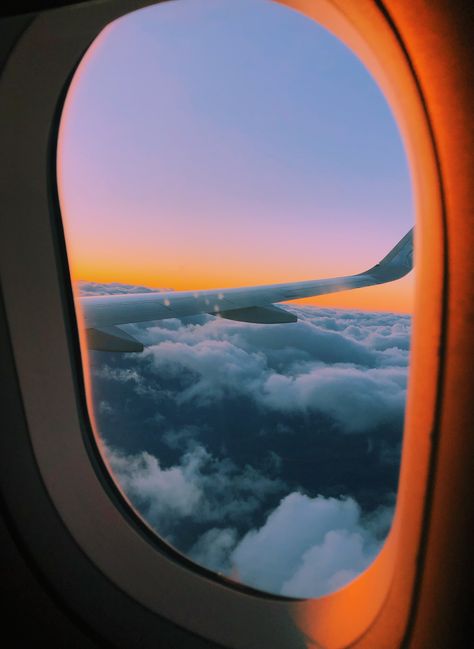 Airplane sunset Nouran Core, Katey Core, Album Pfp, Sunset Airplane, Spotify Pfp, Plane Window View, 2023 Manifestation, Airplane Sunset, 5k Wallpaper