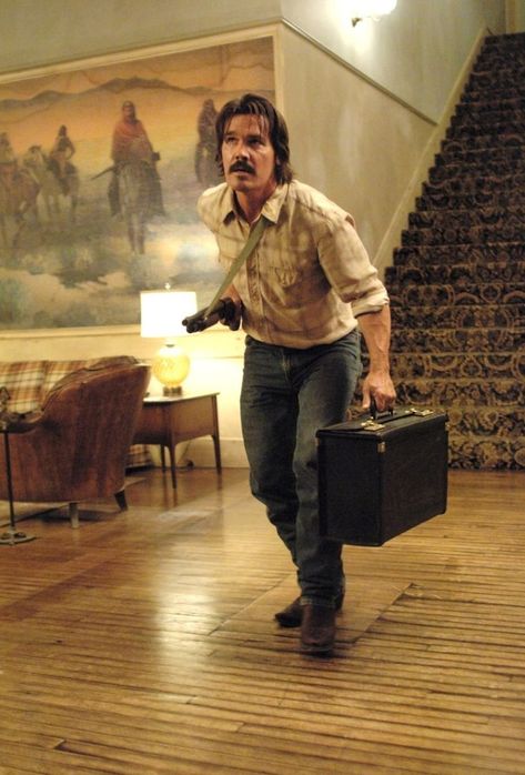 Old Man Outfit, No Country For Old Men, Coen Brothers, No Quarter, Movie Screenshots, Josh Brolin, Western Film, Film Inspiration, Cinema Movies