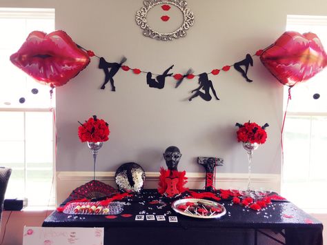 Burlesque Birthday Party Theme, Burlesque Party Decorations, Burlesque Bachelorette Party, Burlesque Bachelorette, Burlesque Theme Party, Diy Party Table, Burlesque Theme, 22 Bday, Adult Birthday Party Themes