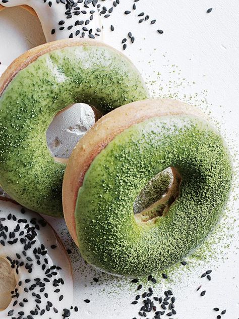 Hay Kitchen, Green Tea Recipes Desserts, Matcha Breakfast, Green Tea Dessert, Matcha Green Tea Recipes, Matcha Recipes, Matcha Dessert, Matcha Cake, Glazed Donuts