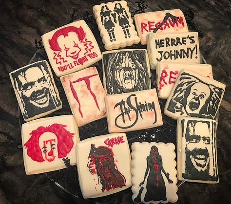 Stephen King Birthday Party, Stephen King Party Decorations, Stephen King Party, Stephen King Birthday, King Cupcakes, Horror Cookies, The Stand Stephen King, Wedding Foods, Cookies Halloween