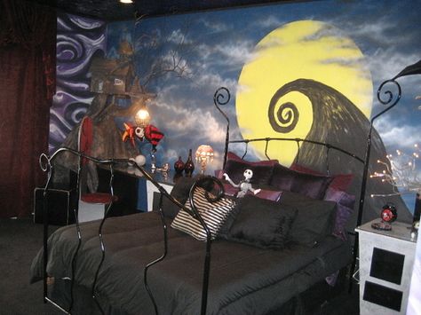 Nightmare Before Christmas themed room. :D Nightmare Before Christmas Decorations, Pumpkin King, Christmas Decorations Bedroom, Christmas Room Decor, Christmas Bedroom, Christmas Room, Jack And Sally, Disney Home, Awesome Bedrooms