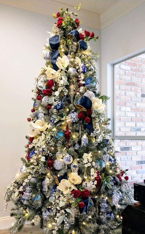 27 Aesthetic Christmas Tree Decoration Ideas for The Dreamy Christmas Tree Of All Time #christmasdecor #blueandwhite #christmastree #christmasideas Delft Blue Christmas Tree, Blue Red Silver Christmas Tree, Blue And White Chinoiserie Christmas Tree, Navy Blue Christmas Decor Tree, Magnolia Christmas Tree, Blue And White Christmas Tree, Chinoiserie Christmas Tree, Tartan Decor, Themed Trees