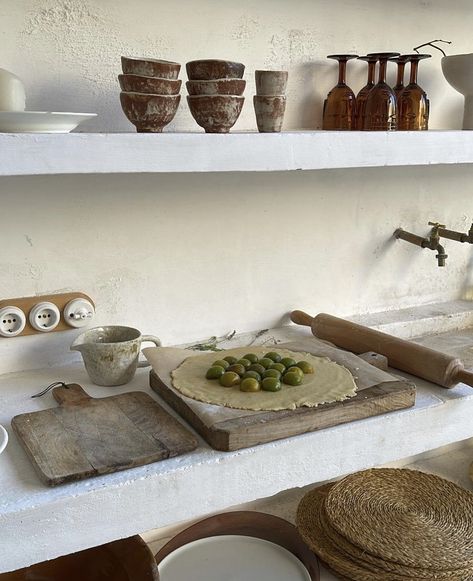 Greek Kitchen, Dreamy Kitchens, Japandi Kitchen, Wabi Sabi Interior, Kitchen Stand, Mediterranean Homes, Boutique Style, Slow Living, Interior Inspo