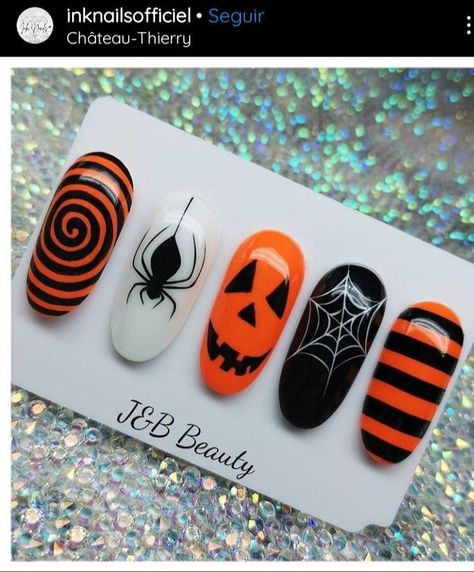 Nail Ideas Black And Pink, Nails Art Halloween, Nail Ideas Black, Nailart Halloween, Halloween Nail Art Tutorial, Paznokcie Hello Kitty, Nail Halloween, Halloween Nails Diy, Halloween Nail Ideas