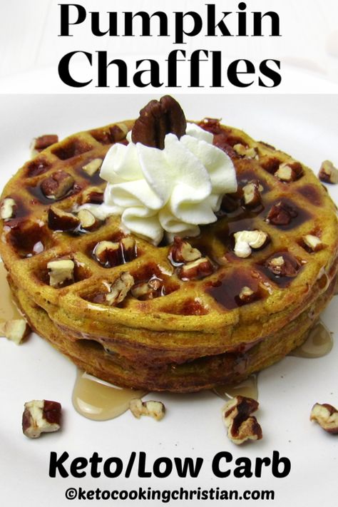 Keto Pumpkin Chaffles The popular classic Chaffle recipe gets a kick of pumpkin flavor in this easy to make breakfast! #ketochaffles #lowcarbchaffles #easychafflesrecipes Farmer's Casserole, Pumpkin Spaghetti, Pumpkin Keto, Eggplant Meatballs, Chaffle Recipe, Easy To Make Breakfast, Spaghetti Casserole, Keto Pumpkin, Make Breakfast